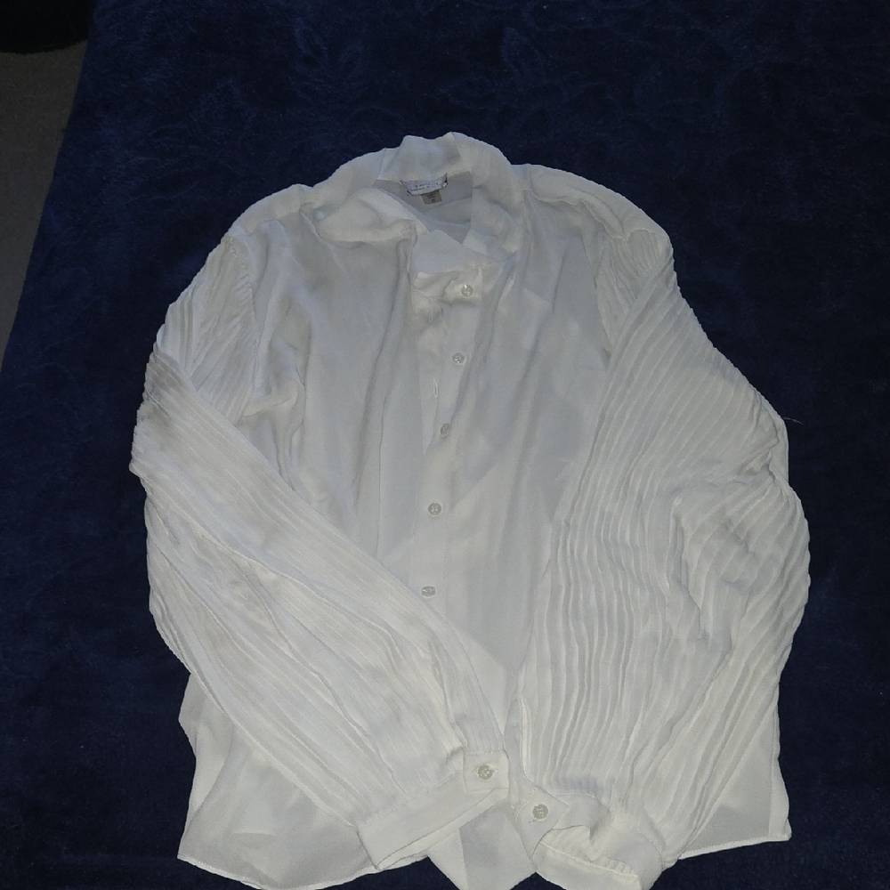 SOLD- Classic White Button Up Blouse